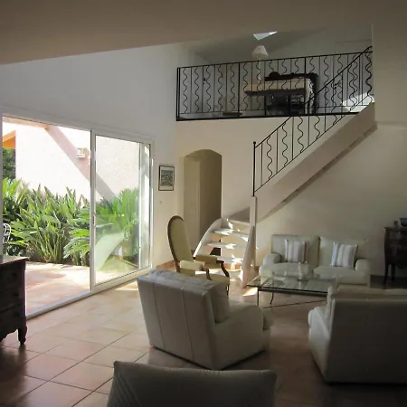 Maison Parc Ducup, فندق مبيت وإفطار *